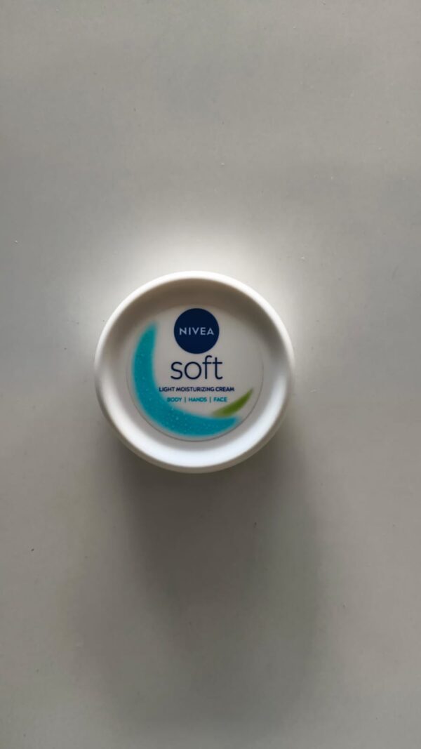 NIVEA SOFT